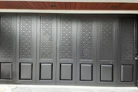 Pintu Garasi
